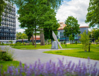 Justino Marcinkevičiaus skveras – žmonių širdžių erdvė